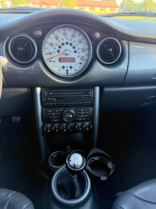 2004 Mini Mini Cooper S 1st Gen - Image 5 of 12