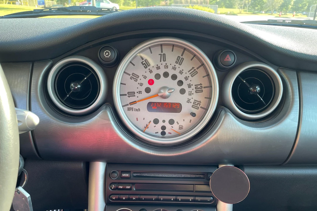 2004 Mini Mini Cooper S 1st Gen - Image 24 of 31
