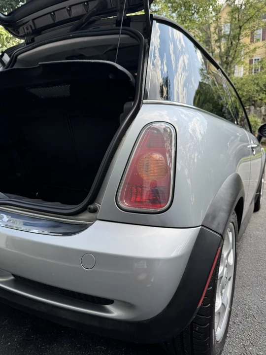 2004 Mini Mini Cooper S 1st Gen - Image 11 of 30