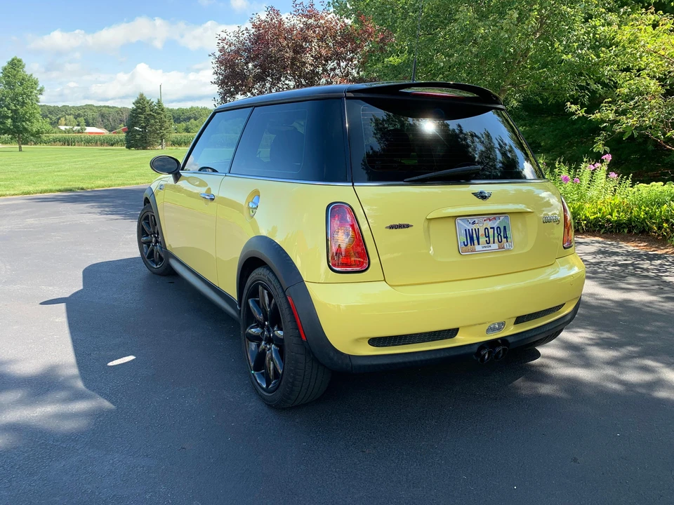 2004 Mini Mini Cooper S 1st Gen - Image 9 of 31