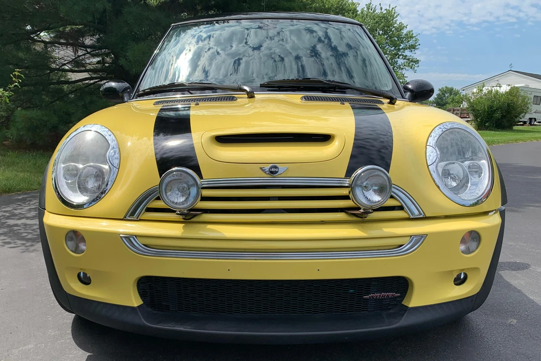 2004 Mini Mini Cooper S 1st Gen - Image 2 of 31