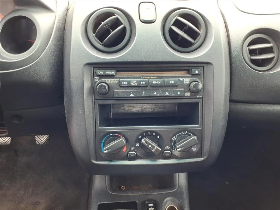 2004 Mitsubishi Eclipse 3rd Gen - Image 12 of 20
