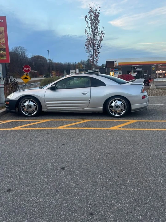 2004 Mitsubishi Eclipse 3rd Gen - Image 3 of 3