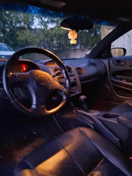 2004 Mitsubishi Eclipse 3rd Gen - Image 6 of 12