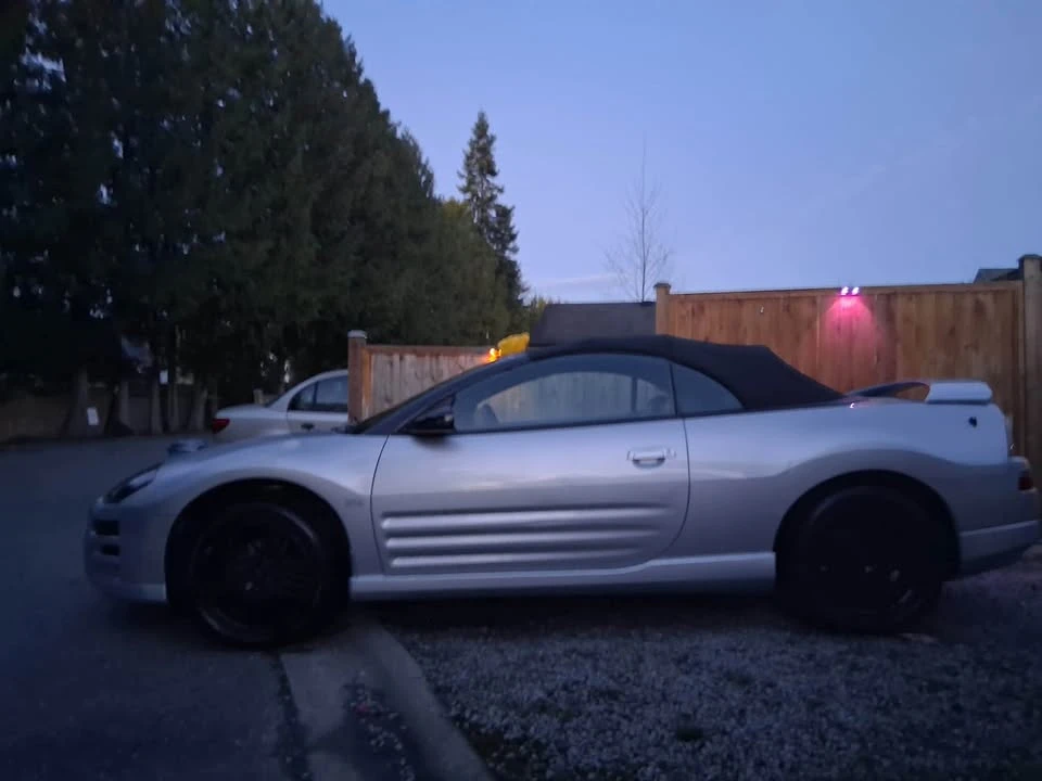 2004 Mitsubishi Eclipse 3rd Gen - Image 9 of 12