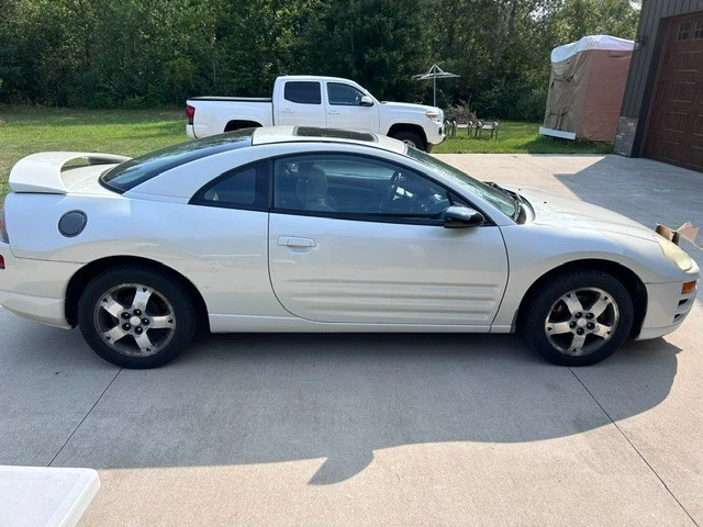 2004 Mitsubishi Eclipse 3rd Gen - Image 9 of 14