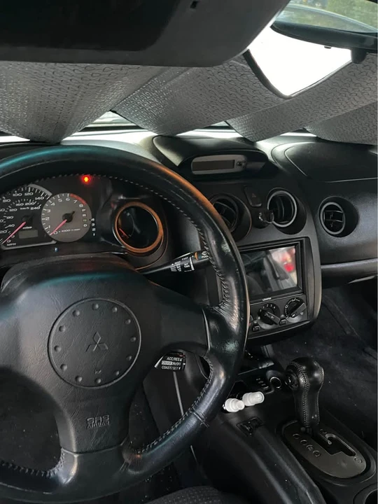 2004 Mitsubishi Eclipse 3rd Gen - Image 11 of 19