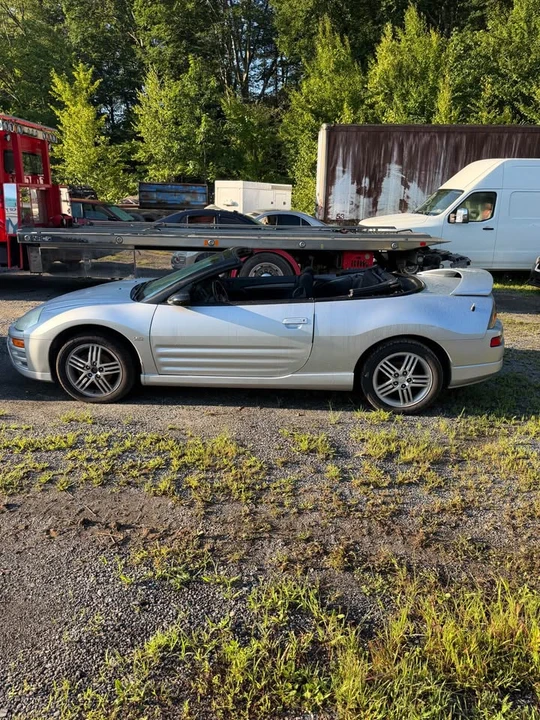 2004 Mitsubishi Eclipse 3rd Gen - Image 7 of 11