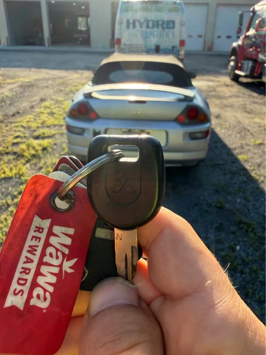 2004 Mitsubishi Eclipse 3rd Gen - Image 2 of 11