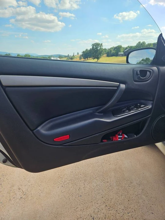 2004 Mitsubishi Eclipse 3rd Gen - Image 8 of 10