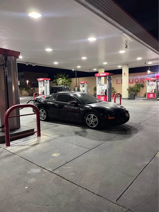 2004 Mitsubishi Eclipse 3rd Gen - Image 3 of 10