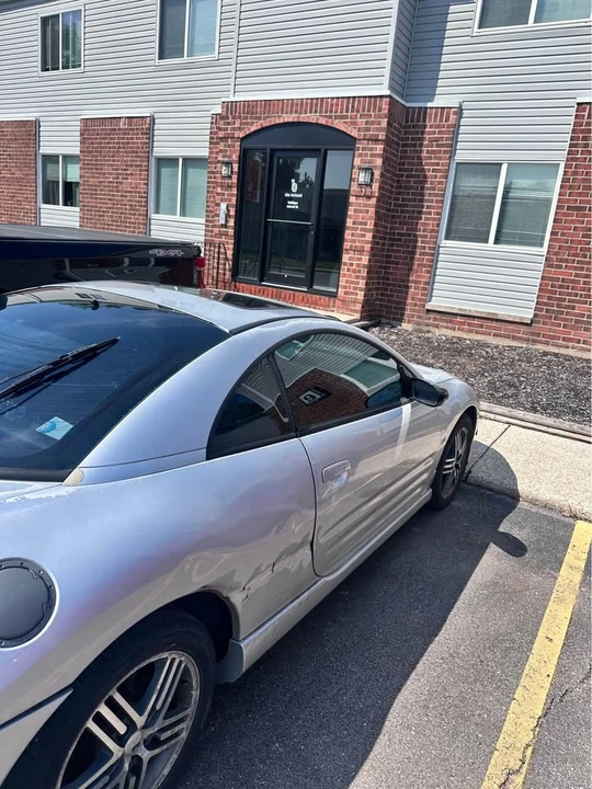 2004 Mitsubishi Eclipse 3rd Gen - Image 2 of 7