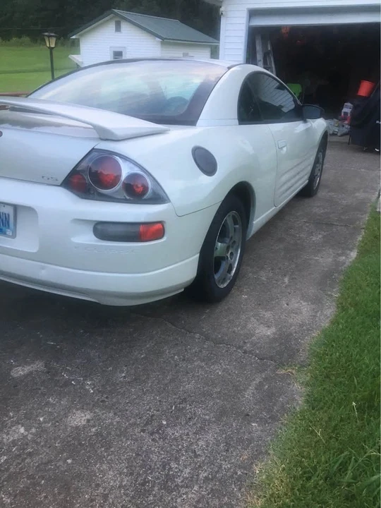 2004 Mitsubishi Eclipse 3rd Gen - Image 2 of 10