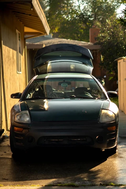 2004 Mitsubishi Eclipse 3rd Gen - Image 2 of 3