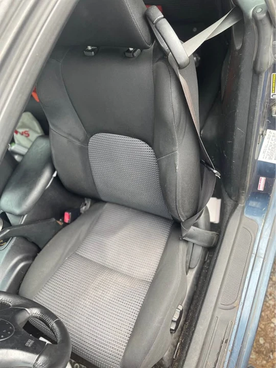 2004 Mitsubishi Eclipse 3rd Gen - Image 11 of 12