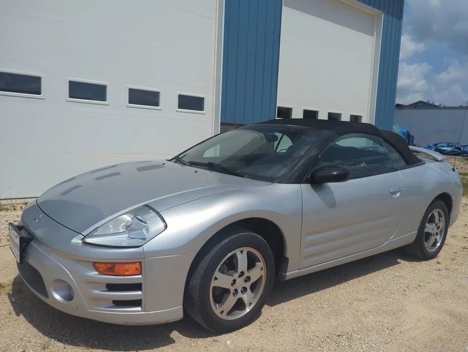 2004 Mitsubishi Eclipse 3rd Gen - Image 4 of 16