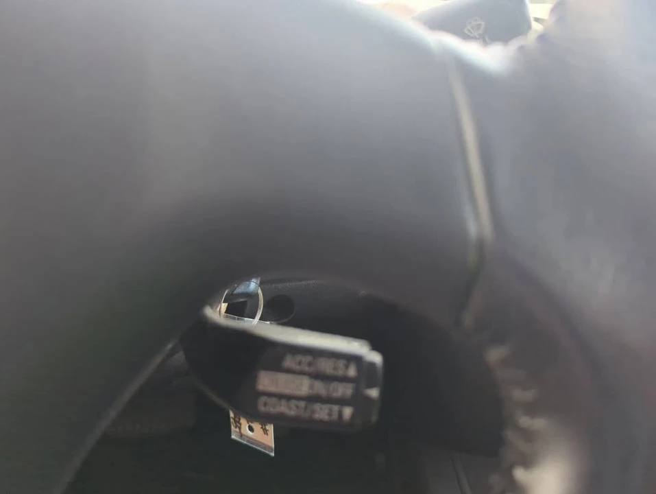 2004 Mitsubishi Eclipse 3rd Gen - Image 14 of 16