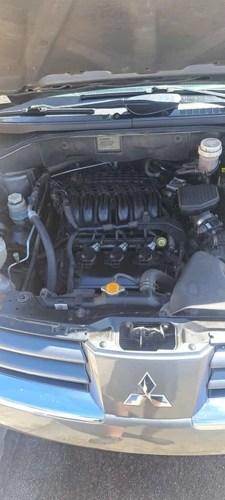 2004 Mitsubishi Endeavor - Image 9 of 9