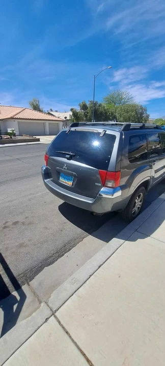 2004 Mitsubishi Endeavor - Image 3 of 9