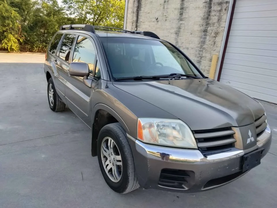 2004 Mitsubishi Endeavor - Image 3 of 20