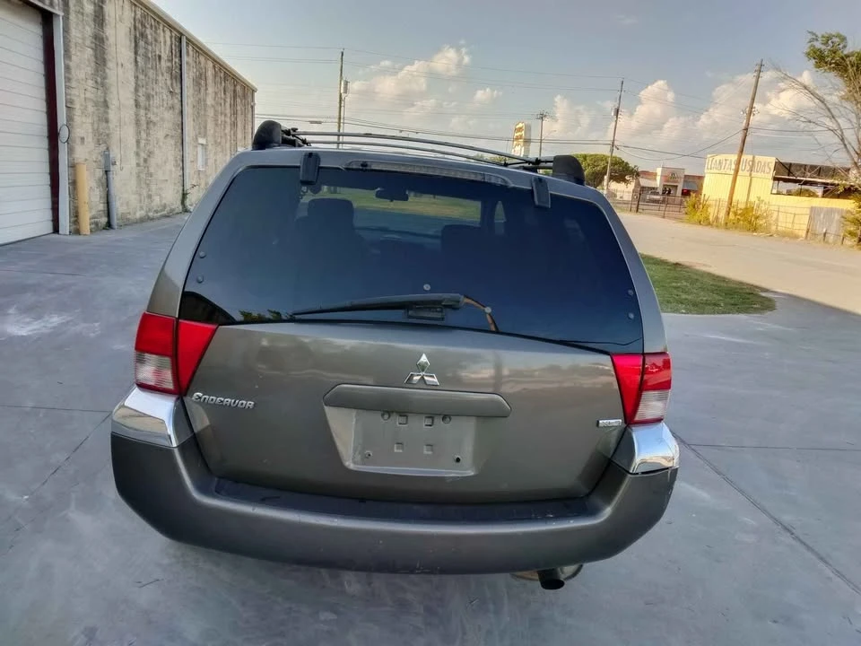 2004 Mitsubishi Endeavor - Image 6 of 20