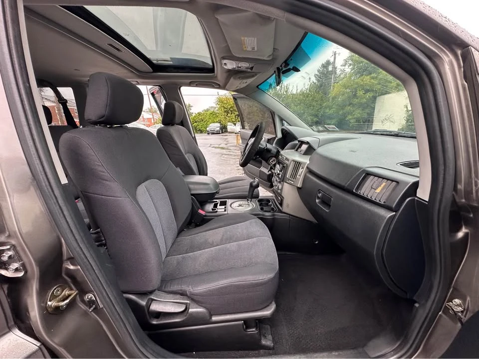 2004 Mitsubishi Endeavor - Image 9 of 12