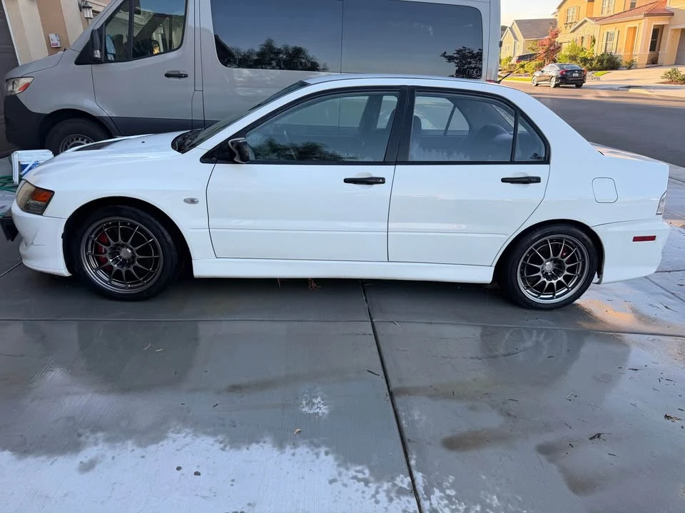 2004 Mitsubishi Lancer Evolution VIII 7th Gen - Image 2 of 5
