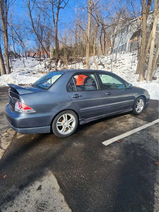 2004 Mitsubishi Lancer 8th Gen - Image 3 of 8