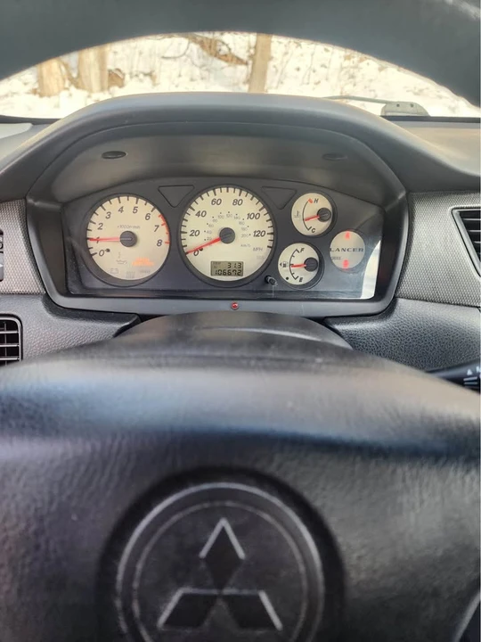 2004 Mitsubishi Lancer 8th Gen - Image 5 of 8