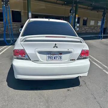 2004 Mitsubishi Lancer DE Sedan 4D