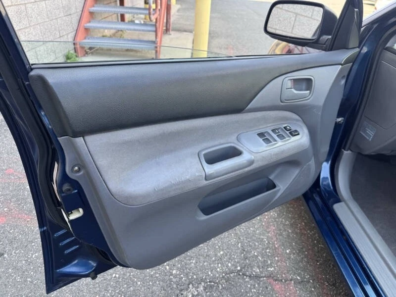 2004 Mitsubishi Lancer 7th Gen - Image 16 of 20