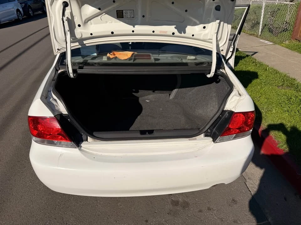 2004 Mitsubishi Lancer 8th Gen - Image 6 of 11
