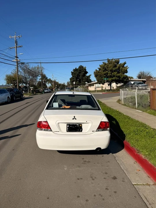 2004 Mitsubishi Lancer 8th Gen - Image 2 of 11