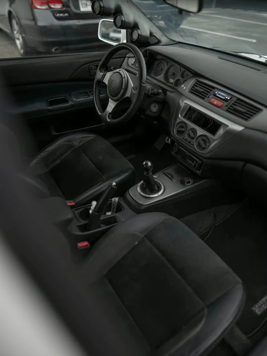 2004 Mitsubishi Lancer Evolution VIII 7th Gen - Image 10 of 16