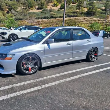 2004 Mitsubishi Lancer Evolution GSR Sedan 4D