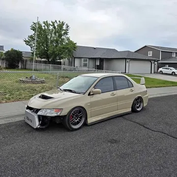 2004 Mitsubishi Lancer Evolution GSR Sedan 4D