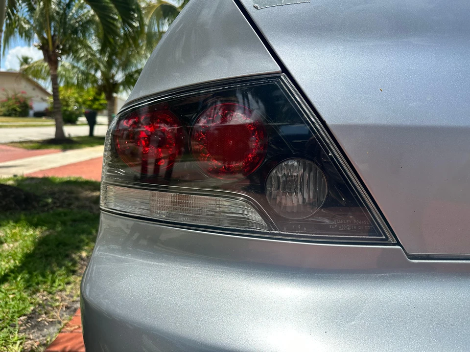 2004 Mitsubishi Lancer Evolution VIII 7th Gen - Image 17 of 31