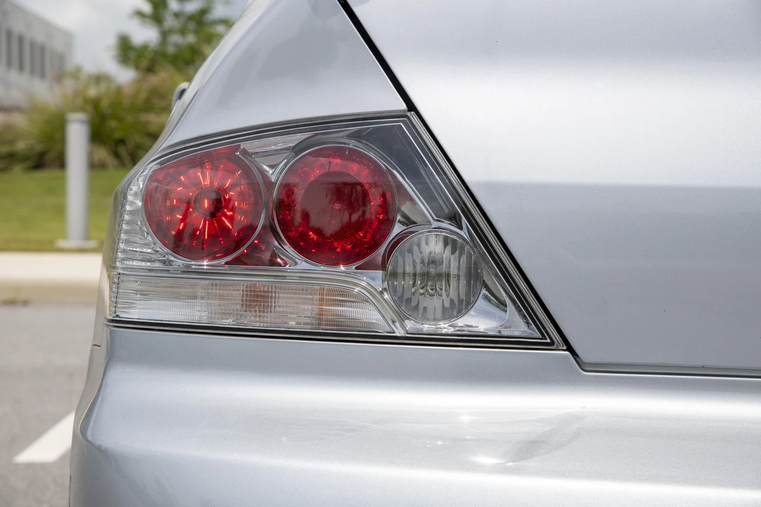 2004 Mitsubishi Lancer Evolution VIII 7th Gen - Image 15 of 18