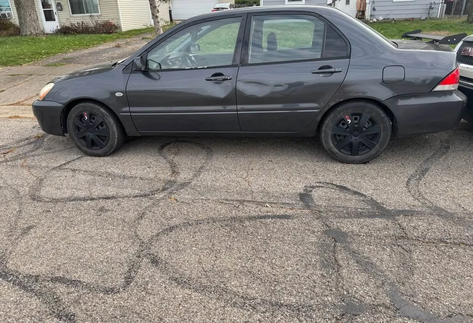 2004 Mitsubishi Lancer 8th Gen - Image 2 of 6