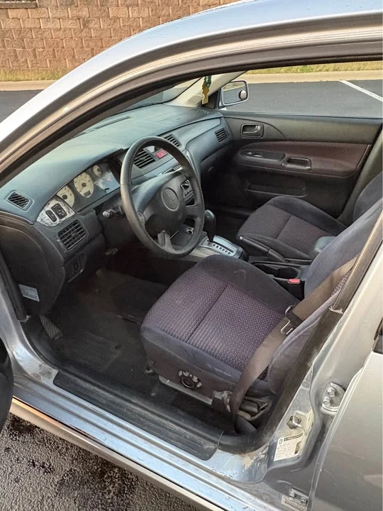 2004 Mitsubishi Lancer 8th Gen - Image 10 of 17