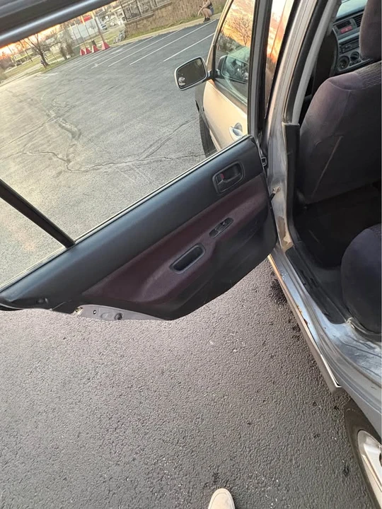 2004 Mitsubishi Lancer 8th Gen - Image 12 of 17