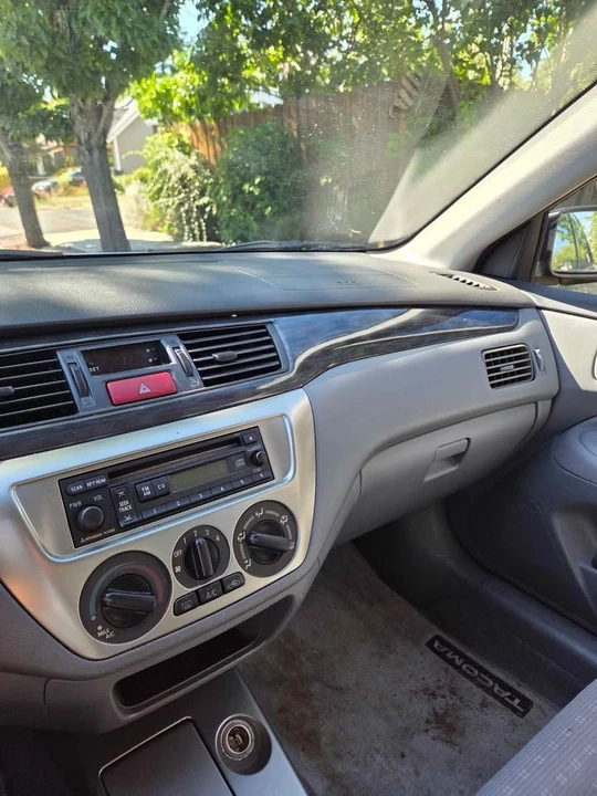 2004 Mitsubishi Lancer 7th Gen - Image 8 of 9