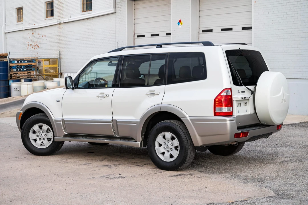 2004 Mitsubishi Pajero/Montero 3rd Gen - Image 9 of 31