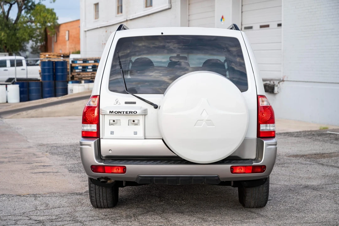 2004 Mitsubishi Pajero/Montero 3rd Gen - Image 13 of 31