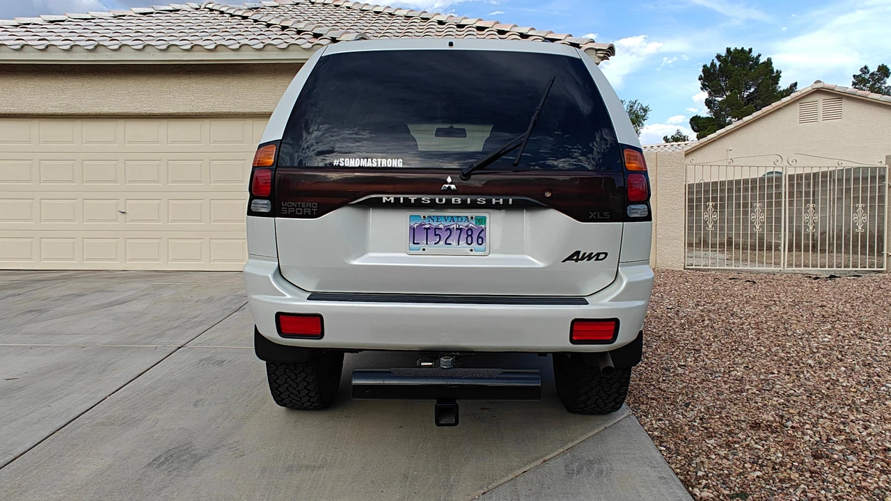 2004 Mitsubishi Pajero/Montero 3rd Gen - Image 11 of 31