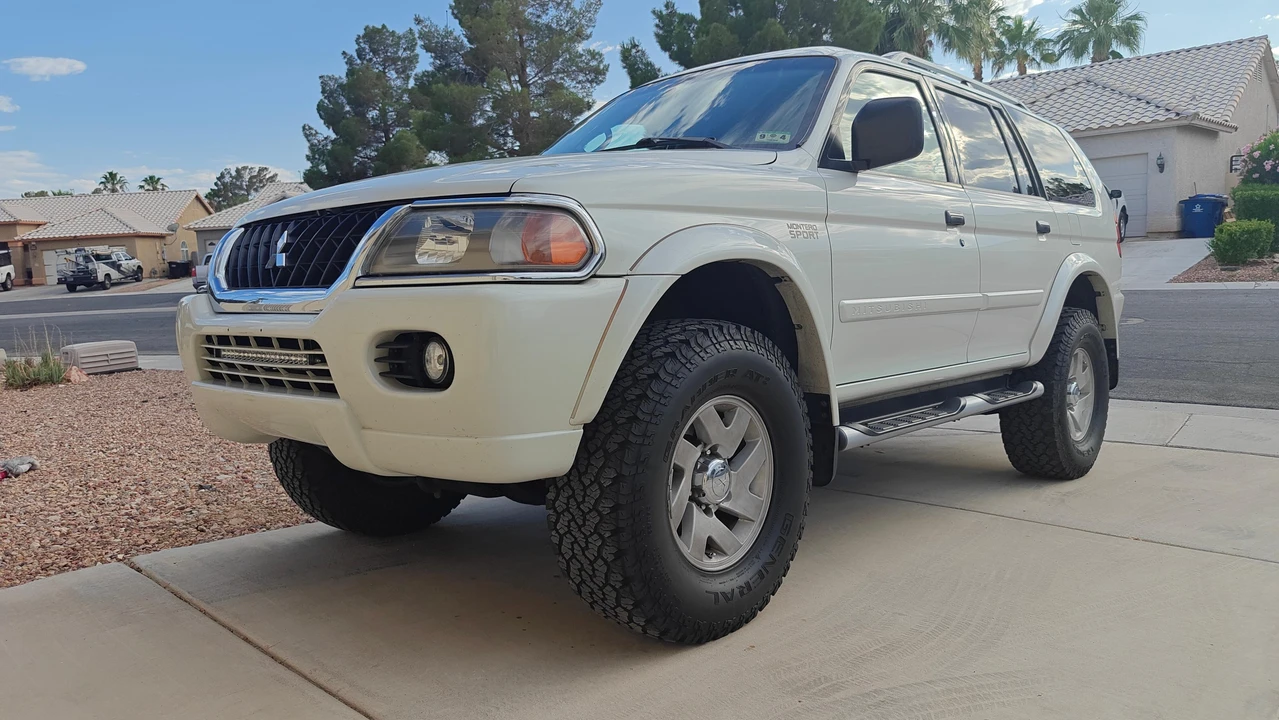 2004 Mitsubishi Pajero/Montero 3rd Gen - Image 7 of 31