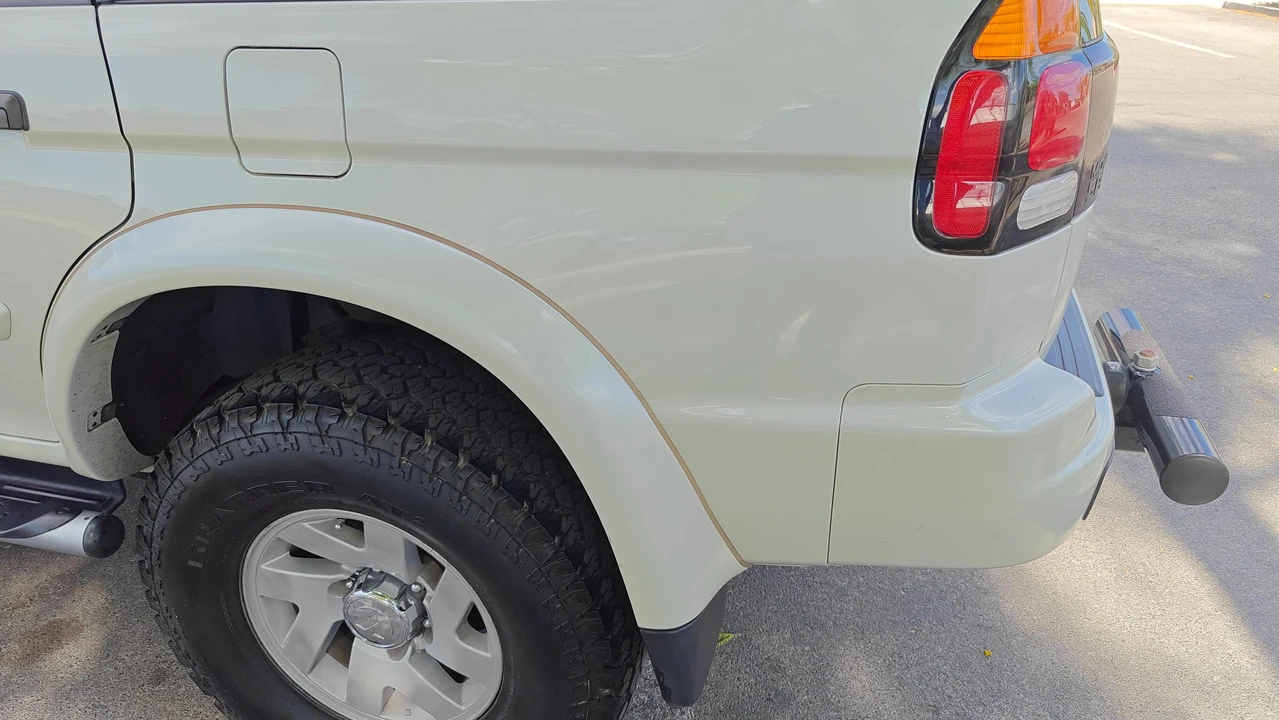 2004 Mitsubishi Pajero/Montero 3rd Gen - Image 26 of 31