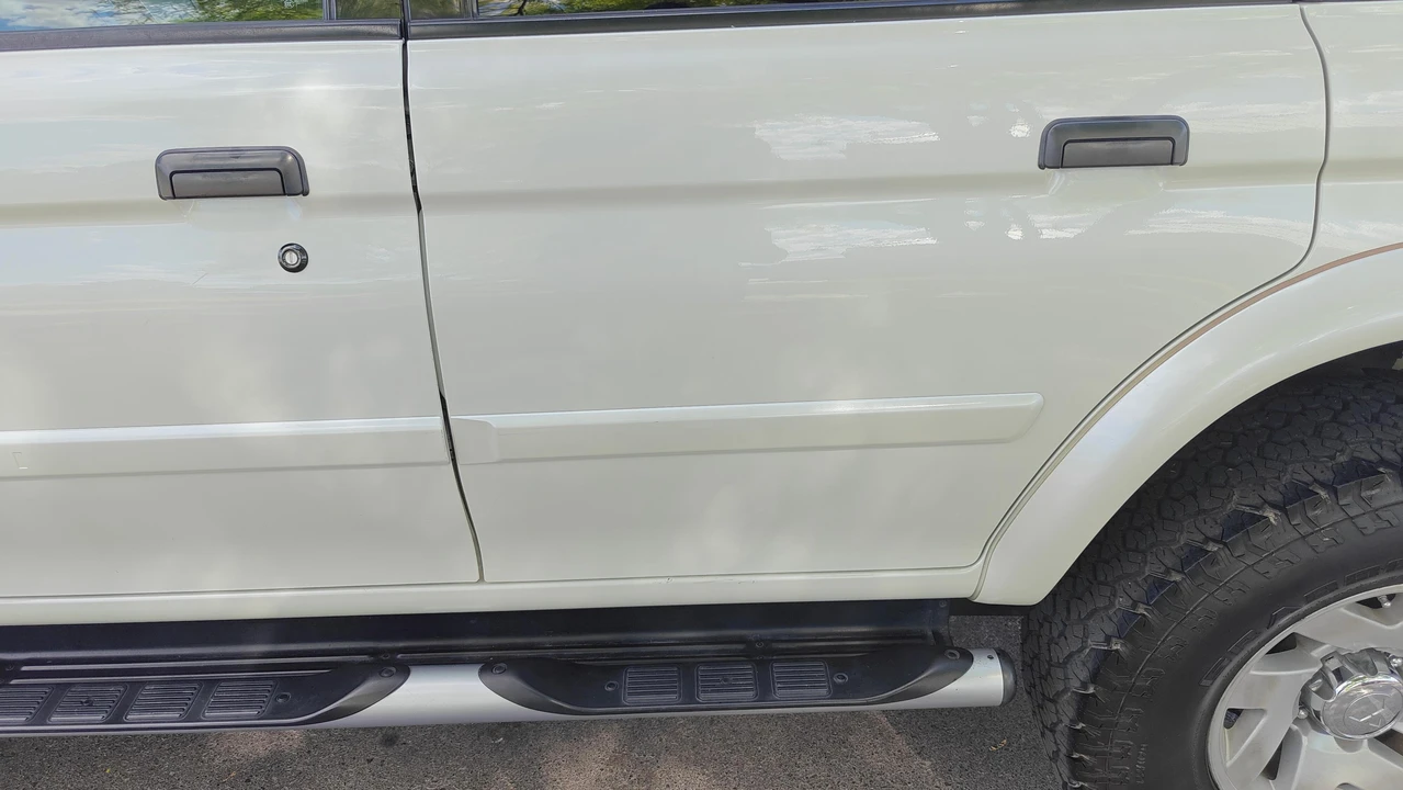2004 Mitsubishi Pajero/Montero 3rd Gen - Image 25 of 31