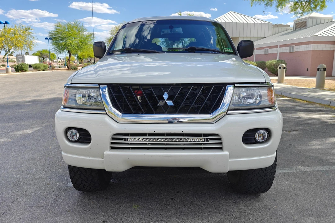 2004 Mitsubishi Pajero/Montero 3rd Gen - Image 2 of 31