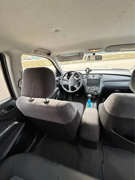 2004 Mitsubishi Outlander - Image 5 of 5